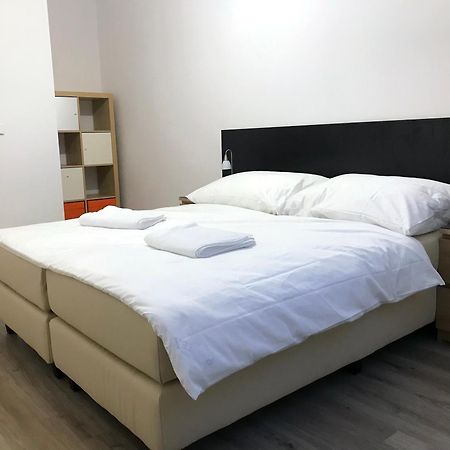 Valentine'S National Museum Apartments Prague Room photo